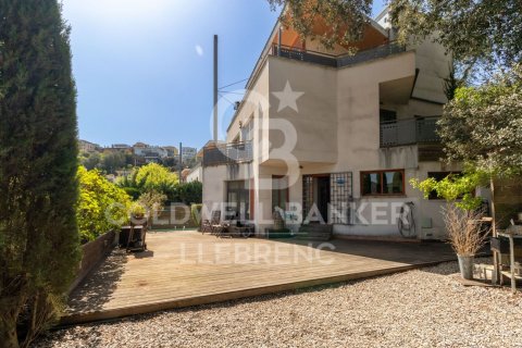 Сasa de 5 dormitorios en venta en Barcelona, Cataluña, Spain № 5910 - foto 16