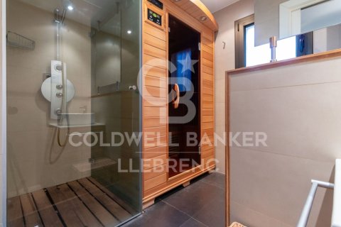 Сasa de 5 dormitorios en venta en Barcelona, Cataluña, Spain № 5910 - foto 25