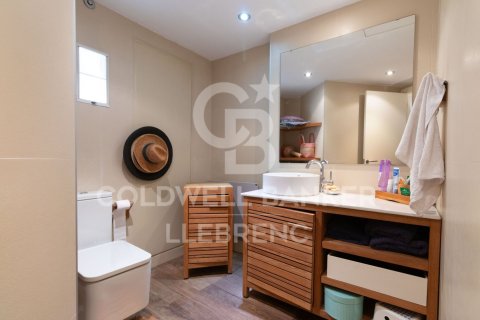 Сasa de 5 dormitorios en venta en Barcelona, Cataluña, Spain № 5910 - foto 20