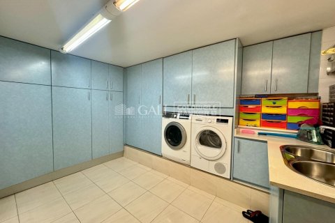 4 bedrooms house for sale in Principado De Andorra (Ninguna Poblacion Tiene C.P.), Lleida, Catalonia, Spain № 5915 - photo 13