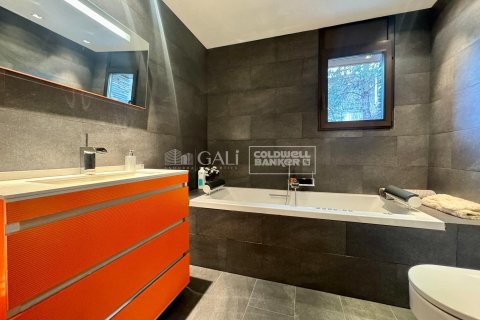 4 bedrooms house for sale in Principado De Andorra (Ninguna Poblacion Tiene C.P.), Lleida, Catalonia, Spain № 5915 - photo 18