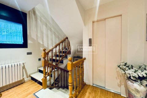 4 bedrooms house for sale in Principado De Andorra (Ninguna Poblacion Tiene C.P.), Lleida, Catalonia, Spain № 5915 - photo 19