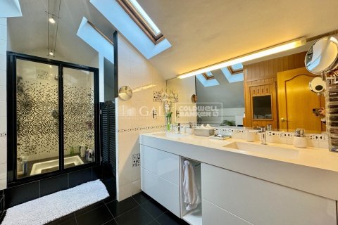 4 bedrooms house for sale in Principado De Andorra (Ninguna Poblacion Tiene C.P.), Lleida, Catalonia, Spain № 5915 - photo 22