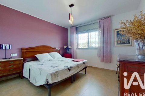 Apartamento de 4 dormitorios en venta en El Vendrell, Tarragona, Cataluña, Spain № 4742 - foto 11