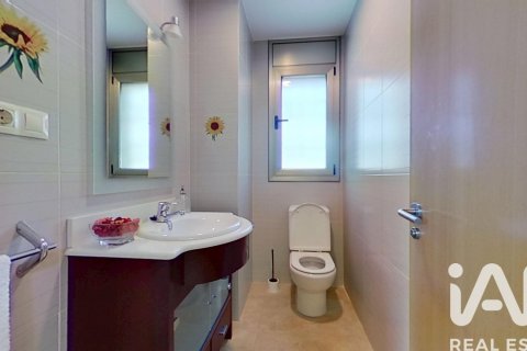 Apartamento de 4 dormitorios en venta en El Vendrell, Tarragona, Cataluña, Spain № 4742 - foto 19