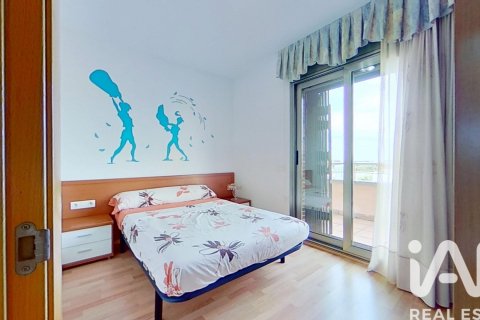 Apartamento de 4 dormitorios en venta en El Vendrell, Tarragona, Cataluña, Spain № 4742 - foto 25