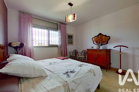 Apartamento de 4 dormitorios en venta en El Vendrell, Tarragona, Cataluña, Spain № 4742 - foto 13