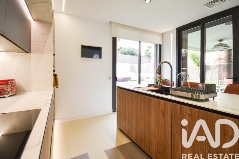 Casa adosada de 5 dormitorios en venta en Sant Pere de Ribes, Barcelona, Cataluña, Spain № 4737 - foto 9