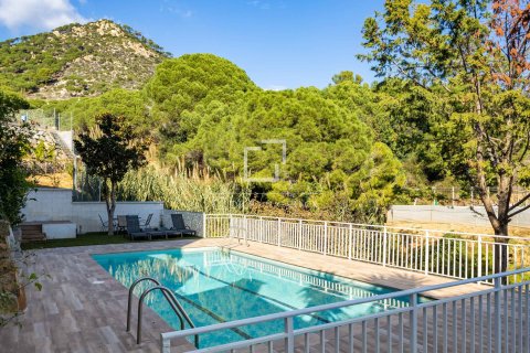 6 bedrooms villa for sale in Cabrils, Barcelona, Catalonia, Spain № 3911 - photo 6