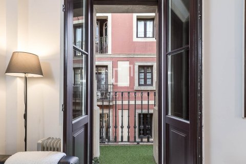 2 bedrooms apartment for sale in Barcelona, Catalonia, Spain № 3912 - photo 3
