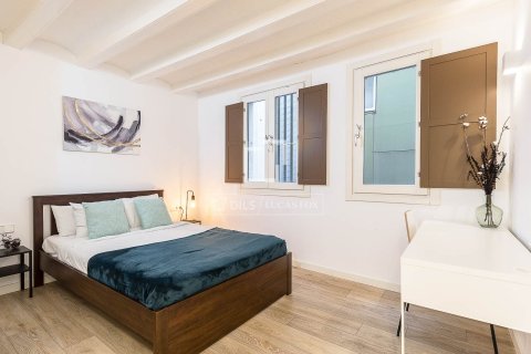 2 bedrooms apartment for sale in Barcelona, Catalonia, Spain № 3912 - photo 11