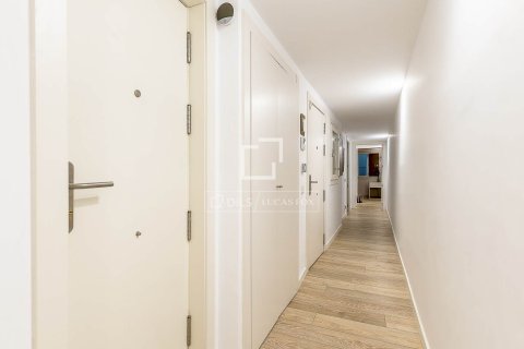 2 bedrooms apartment for sale in Barcelona, Catalonia, Spain № 3912 - photo 27