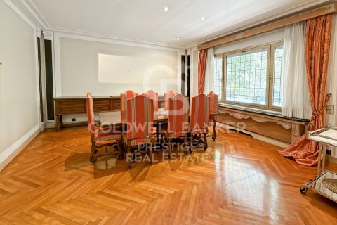 Apartamento de 5 dormitorios en venta en Barcelona, Cataluña, Spain № 7710 - foto 18