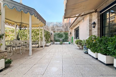Apartamento de 5 dormitorios en venta en Barcelona, Cataluña, Spain № 7710