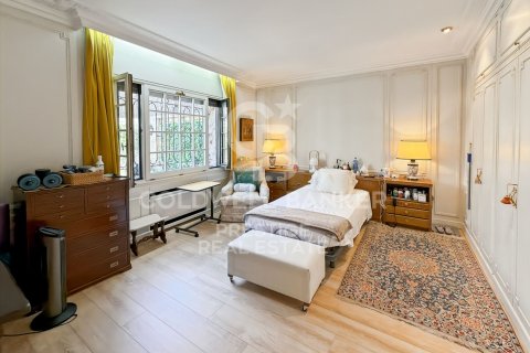 Apartamento de 5 dormitorios en venta en Barcelona, Cataluña, Spain № 7710 - foto 11
