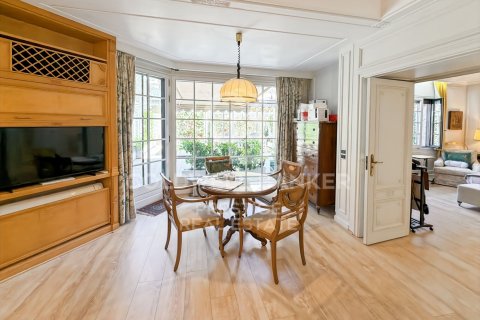 Apartamento de 5 dormitorios en venta en Barcelona, Cataluña, Spain № 7710 - foto 13