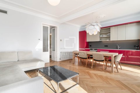 Apartamento de 2 dormitorios en venta en Barcelona, Cataluña, Spain № 4035 - foto 5