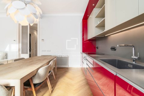 Apartamento de 2 dormitorios en venta en Barcelona, Cataluña, Spain № 4035 - foto 7