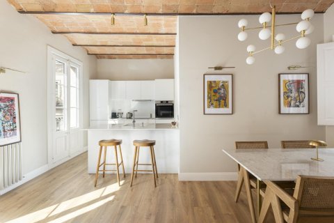 Apartamento de 2 dormitorios en venta en Barcelona, Cataluña, Spain № 1798 - foto 7