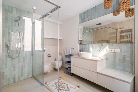 Купить квартиру в Барселона, Испания с 3 спальни, 172м², № 1799 - фото 10
