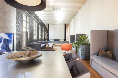 Apartamento de 2 dormitorios en venta en Barcelona, Cataluña, Spain № 1795 - foto 15
