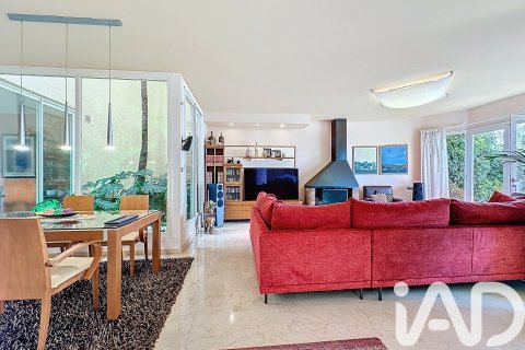 Купить таунхаус в Ситжес, Испания с 4 спальни, 216м², № 7448 - фото 24