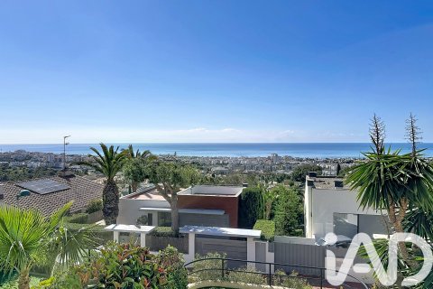 Casa adosada de 4 dormitorios en venta en Sitges, Barcelona, Cataluña, Spain № 7448