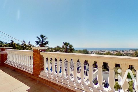Сasa de 5 dormitorios en venta en El Vendrell, Tarragona, Cataluña, Spain № 7451