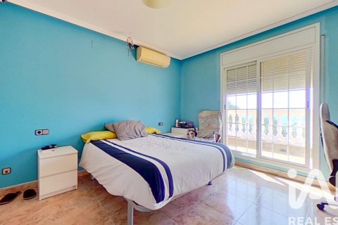 5 bedrooms house for sale in El Vendrell, Tarragona, Catalonia, Spain № 7451 - photo 13