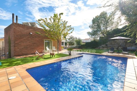 Сasa de 6 dormitorios en venta en Sant Cugat del Vallès, Barcelona, Cataluña, Spain № 5760