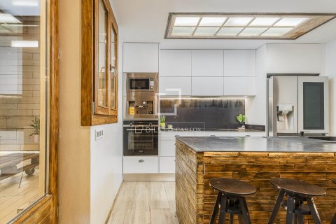 Купить квартиру в Барселона, Испания с 4 спальни, 123м², № 6607 - фото 8