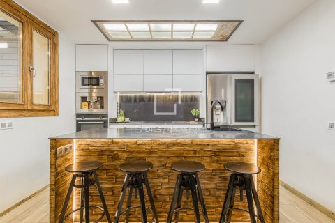 Купить квартиру в Барселона, Испания с 4 спальни, 123м², № 6607 - фото 3