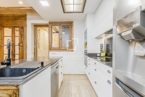 Купить квартиру в Барселона, Испания с 4 спальни, 123м², № 6607 - фото 7