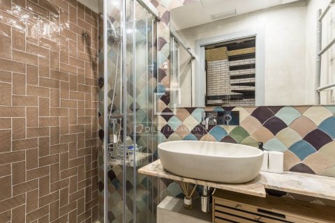 Купить квартиру в Барселона, Испания с 4 спальни, 123м², № 6607 - фото 11