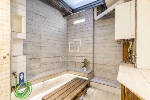 Купить квартиру в Барселона, Испания с 4 спальни, 123м², № 6607 - фото 15