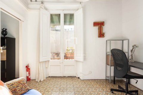 Apartamento de 5 dormitorios en venta en Barcelona, Cataluña, Spain № 6609 - foto 15