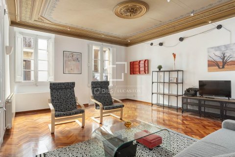 Apartamento de 5 dormitorios en venta en Barcelona, Cataluña, Spain № 6609 - foto 2