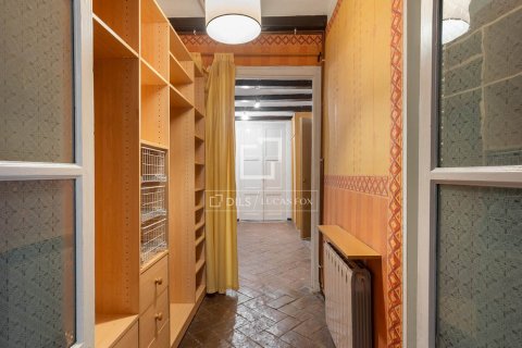 Apartamento de 5 dormitorios en venta en Barcelona, Cataluña, Spain № 6609 - foto 26