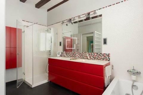 Apartamento de 5 dormitorios en venta en Barcelona, Cataluña, Spain № 6609 - foto 24