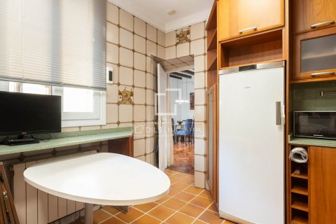 Apartamento de 5 dormitorios en venta en Barcelona, Cataluña, Spain № 6609 - foto 11
