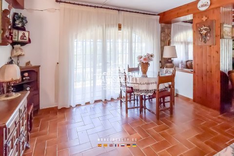 Villa de 5 dormitorios en venta en Lloret de Mar, Gerona, Cataluña, Spain № 1017 - foto 13