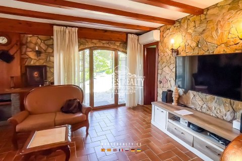 Villa de 5 dormitorios en venta en Lloret de Mar, Gerona, Cataluña, Spain № 1017 - foto 11
