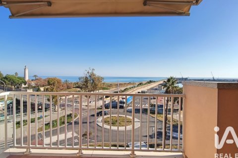 Apartamento de 4 dormitorios en venta en Vilanova i la Geltrú, Barcelona, Cataluña, Spain № 7423 - foto 25