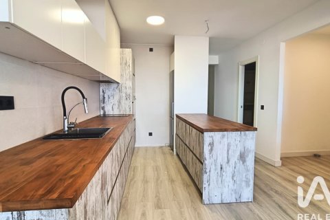 Apartamento de 4 dormitorios en venta en Vilanova i la Geltrú, Barcelona, Cataluña, Spain № 7423 - foto 27