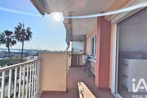 Apartamento de 4 dormitorios en venta en Vilanova i la Geltrú, Barcelona, Cataluña, Spain № 7423 - foto 23