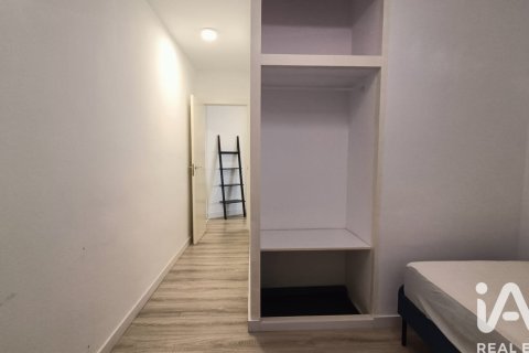 Apartamento de 4 dormitorios en venta en Vilanova i la Geltrú, Barcelona, Cataluña, Spain № 7423 - foto 4