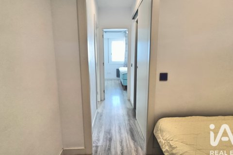 Apartamento de 4 dormitorios en venta en Vilanova i la Geltrú, Barcelona, Cataluña, Spain № 7423 - foto 13