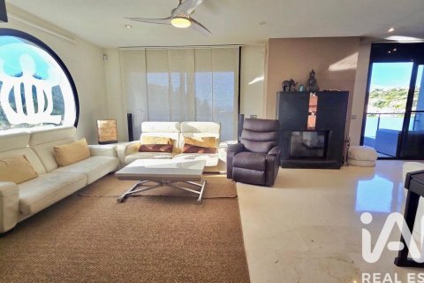 Apartamento de 4 dormitorios en venta en Calafell, Tarragona, Cataluña, Spain № 7420 - foto 26
