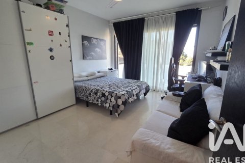 Apartamento de 4 dormitorios en venta en Calafell, Tarragona, Cataluña, Spain № 7420 - foto 18
