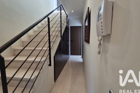 Apartamento de 4 dormitorios en venta en Calafell, Tarragona, Cataluña, Spain № 7420 - foto 20